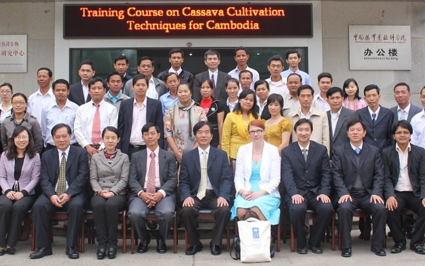 Cambodian officials complete training in cassava cultivation techniques in China