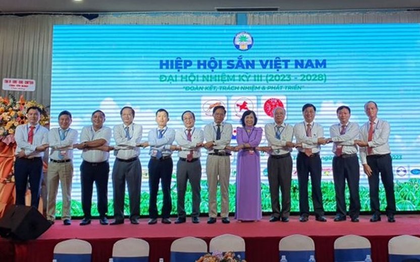 Vietnam Cassava Association held the third congress in Tay Ninh